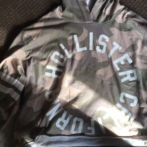 Crop long sleeve hooded tee